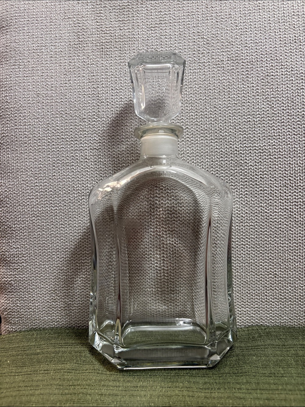 Clear Glass Decanter with Stopper - Home Dining Bar Accessory
